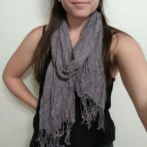 Gray knit scarf